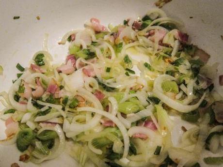 Col guisada con bacon. col-guisada-con-bacon-