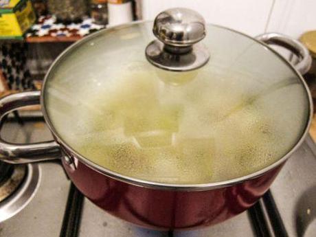 Col guisada con bacon. col-guisada-con-bacon-