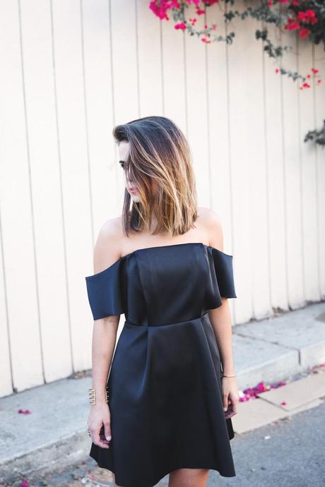 Sandro_Off_Shoulders_Dress-Night-Capsule_Collection-Outfit-Street_Style-LBD-Little_Black_Dress-14