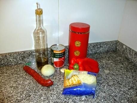 MACARRONES CON CHORIZO MACARRONES CON CHORIZO