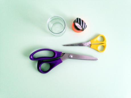 DIY: cómo hacer un portavelas para halloween materiales-portavelas-para-halloween-washitape-1