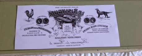 Reciclaje de una caja de vinos. Reciclaje de una caja de vinos.