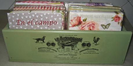 Reciclaje de una caja de vinos. Reciclaje de una caja de vinos.