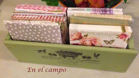 Reciclaje de una caja de vinos. Reciclaje de una caja de vinos.