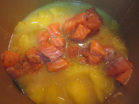 Guiso de salmón con patatas olla GM Guiso de salmón con patatas olla GM