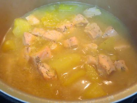 Guiso de salmón con patatas olla GM Guiso de salmón con patatas olla GM