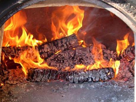 Concurso (sin premio) de preparación de pizza casera en horno de leña para el día de los difuntos. concurso-de-pizzas-
