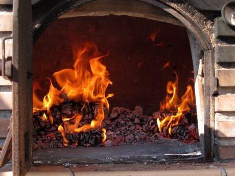 Concurso (sin premio) de preparación de pizza casera en horno de leña para el día de los difuntos. concurso-de-pizzas-