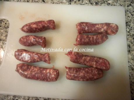 Alcachofas con salchichas Alcachofas con salchichas