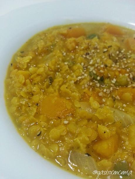 Guiso Especiado de Lentejas Rojas con Calabaza Guiso Especiado de Lentejas Rojas con Calabaza