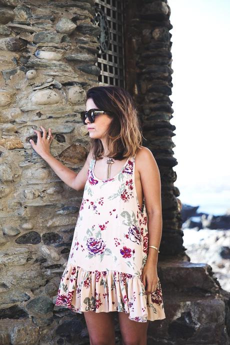 VICTORIA BEACH Laguna_Beach-Orange_County-Open_Back_Dress-Floral_Print-Faithfulthebrand-Beach-3