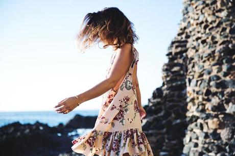 VICTORIA BEACH Laguna_Beach-Orange_County-Open_Back_Dress-Floral_Print-Faithfulthebrand-Beach-29