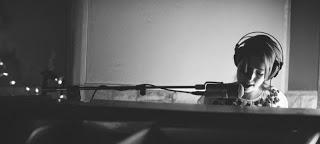 ELE estrena el videoclip de su primer single: 'Am I Wasting my Time?' ELE estrena el videoclip de su primer single: 'Am I Wasting my Time?'