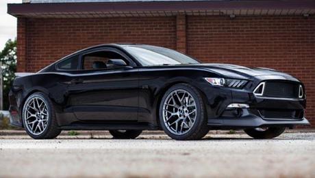 Ford Mustang RTR 2015 – 725 cv devora asfaltos Ford mustang RTR 2015 rear