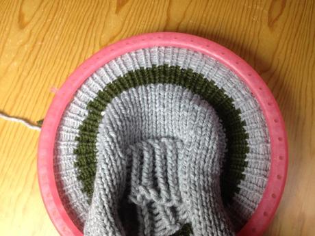Loom knitting an ear flap hat