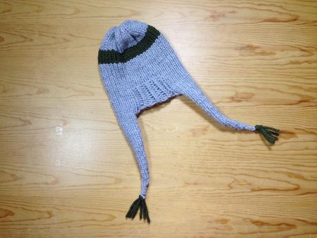 How to loom knit an ear flap hat tutorial