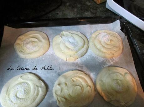 TARTITAS DE MERENGUE CON FRESON Y NATA TARTITAS DE MERENGUE CON FRESON Y NATA