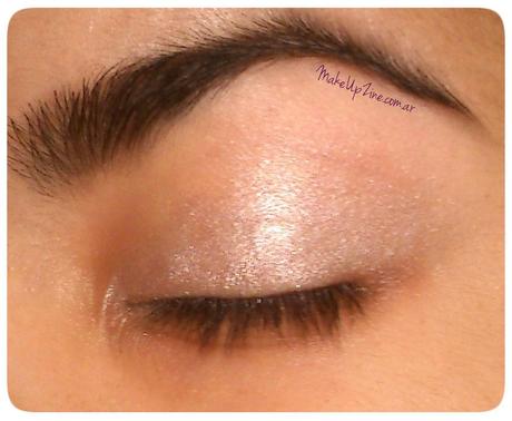 Paso a paso: Maquillaje rosa + Tip para limpiar pinceles. Paso a paso: Maquillaje rosa + Tip para limpiar pinceles.