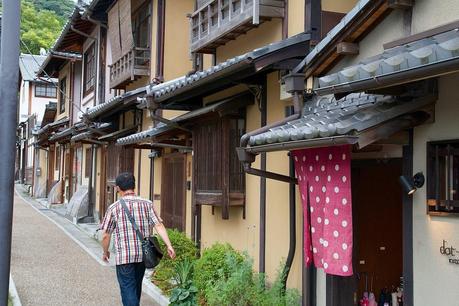 LA RUTA NIPONA: KYOTO (II) - MADERA HÚMEDA, ANOCHECERES AZULES