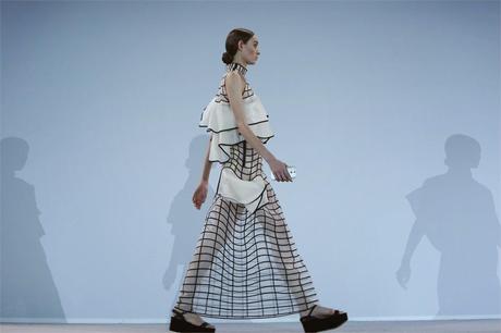 NOA RAVIV & HTC VESTIDO FUTURISTA