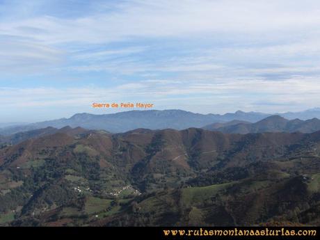 Ruta La Nueva San Justo: Vista de Peña Mayor desde el pico San Justo