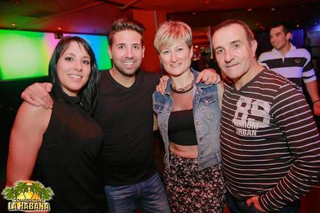 Baila como si nadie te mirase. Baila como si nadie te mirase.