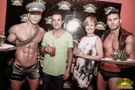 Baila como si nadie te mirase. Baila como si nadie te mirase.