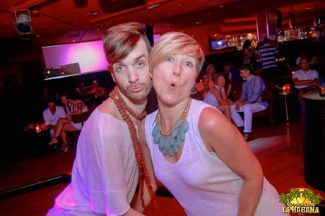 Baila como si nadie te mirase. Baila como si nadie te mirase.