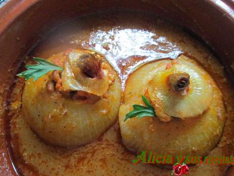 CEBOLLAS RELLENAS EN SALSA A LA SIDRA CEBOLLAS RELLENAS EN SALSA A LA SIDRA