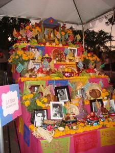 Altar Día de Muertos en México, una tradición prehispánica