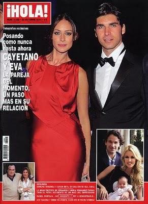 Cayetano Rivera y Eva González, espléndida de Christian Dior, en portada de Hola