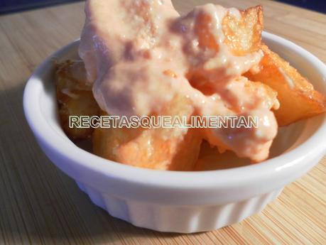 PATATAS BRAVAS CASERAS