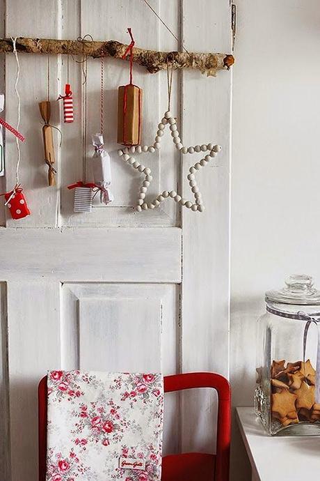 Calendarios de Adviento, colgados de las ramas. calendario de adviento_12