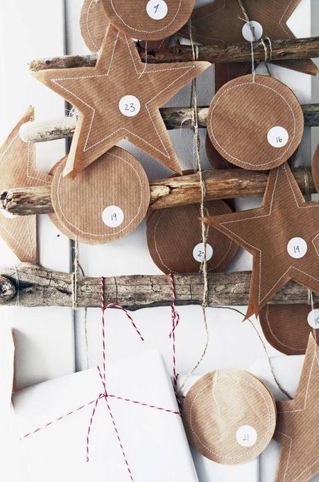 Calendarios de Adviento, colgados de las ramas. calendario de adviento_1