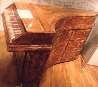 Pianos curiosos de Praga Pianos curiosos de Praga