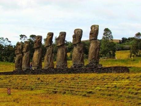 Ahu A Kivi. Rapa Nui. ¿Cómo llegaron los primeros? Ahu A Kivi. Rapa Nui. ¿Cómo llegaron los primeros?
