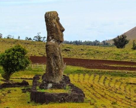 Ahu A Kivi. Rapa Nui. ¿Cómo llegaron los primeros? Ahu A Kivi. Rapa Nui. ¿Cómo llegaron los primeros?