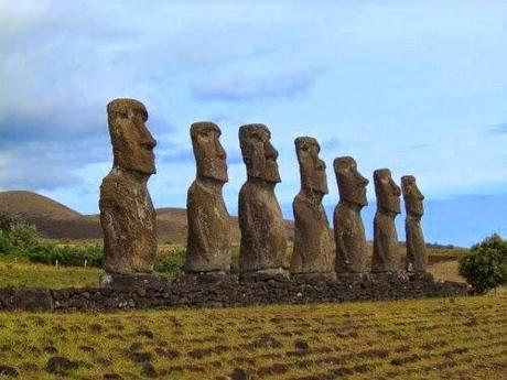 Ahu A Kivi. Rapa Nui. ¿Cómo llegaron los primeros? Ahu A Kivi. Rapa Nui. ¿Cómo llegaron los primeros?
