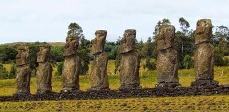 Ahu A Kivi. Rapa Nui. ¿Cómo llegaron los primeros? Ahu A Kivi. Rapa Nui. ¿Cómo llegaron los primeros?