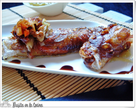 Rollitos del bosque con salsa de peras