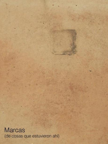 Mirando el suelo… marcas