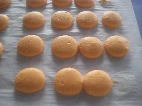 MACARONS DE MELOCOTÓN