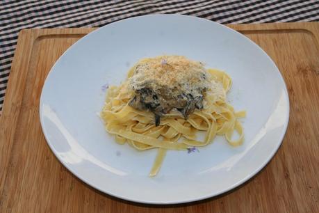 TAGLIATELLE CON TROMPETAS DE LA MUERTE TAGLIATELLE CON TROMPETAS DE LA MUERTE