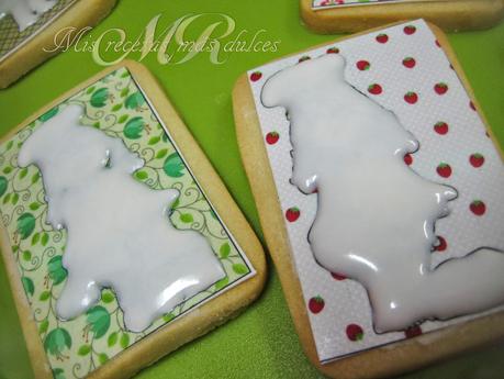 GALLETAS CON PAPEL DE AZÚCAR Y GLASEADAS GALLETAS CON PAPEL DE AZÚCAR Y GLASEADAS