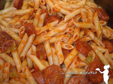 Macarrones con chorizo y gratinado de bechamel Macarrones con chorizo y gratinado de bechamel