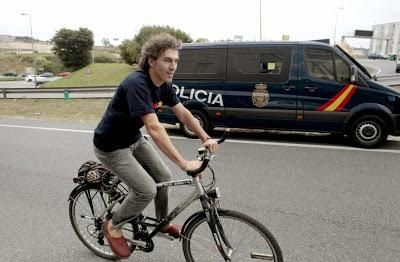 EL BOMBERO QUE SE NEGÓ ACTUAR EN UN DESAHUCIO MULTADO CON 600 €. ¿IRÍAS EN CONTRA DE TU TRABAJO POR TUS IDEALES? EL BOMBERO QUE SE NEGÓ ACTUAR EN UN DESAHUCIO MULTADO CON 600 €. ¿IRÍAS EN CONTRA DE TU TRABAJO POR TUS IDEALES?