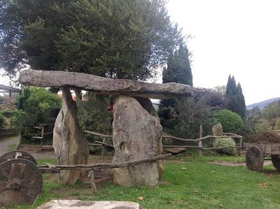 El Bosque de Oma, la obra maestra de Agustín Ibarrola.