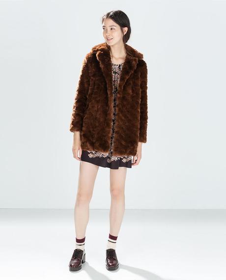 Llegó el frío...¡Abrígate con estilo!: Tendencias en abrigos. Imagen 1 de ABRIGO PELO de Zara