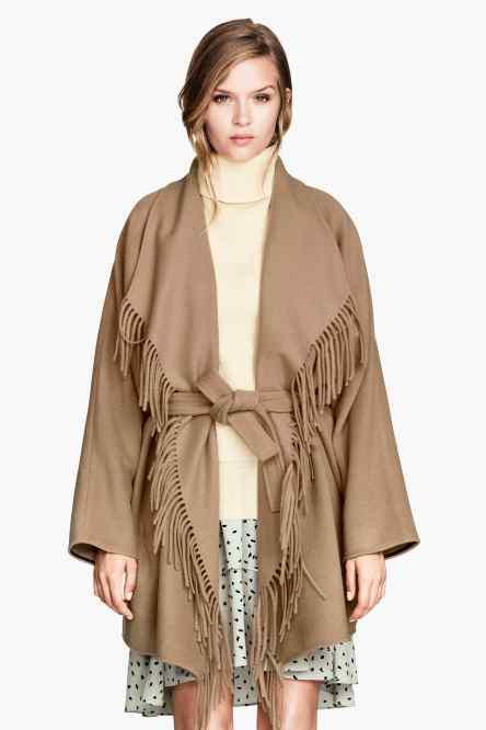 Llegó el frío...¡Abrígate con estilo!: Tendencias en abrigos. Abrigo con flecos