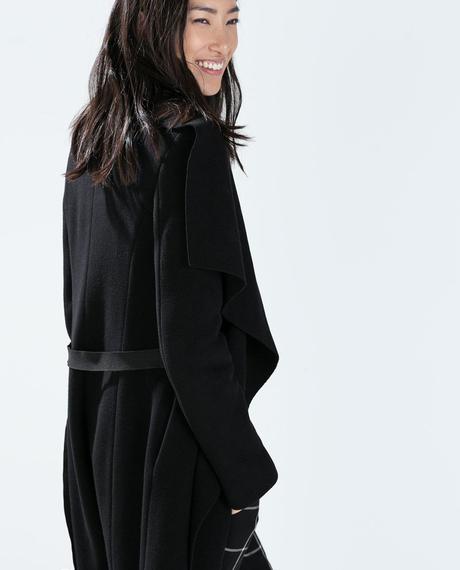 Llegó el frío...¡Abrígate con estilo!: Tendencias en abrigos. ABRIGO DESCOLGADO CINTAS